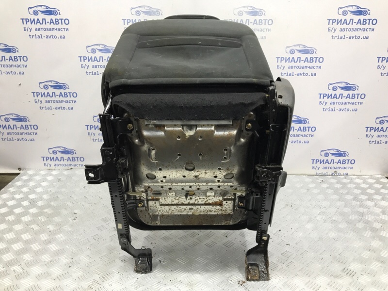 Сиденье переднее правое Pajero Sport 1996-2008 K9 2.5 Diesel 4D56 МКПП
