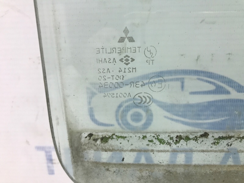 Стекло двери заднее правое Mitsubishi Pajero Sport K9 2.5 Diesel 4D56 МКПП