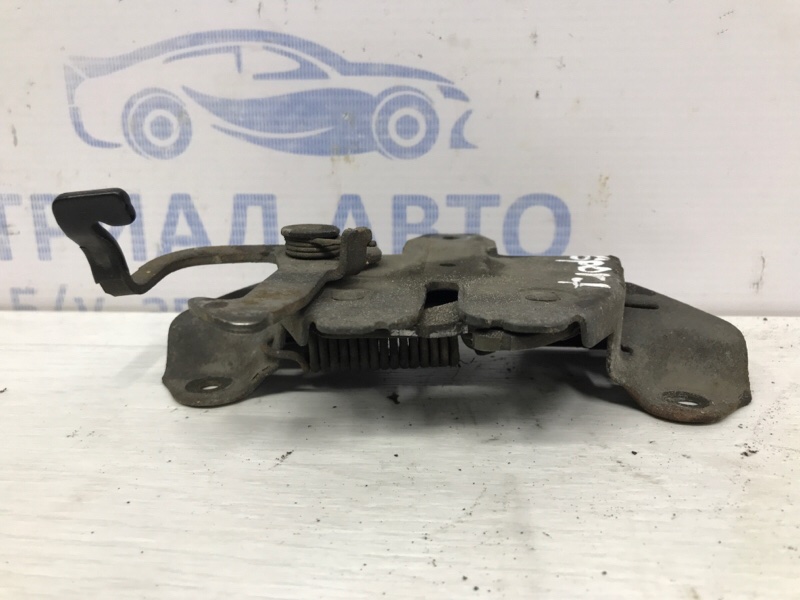 Замок капота Mitsubishi Pajero Sport K9 2.5 Diesel 4D56 МКПП