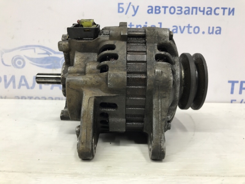 Генератор Mitsubishi Pajero Sport 1996-2008 K9 2.5 Diesel 4D56 МКПП MD366052 Б/У