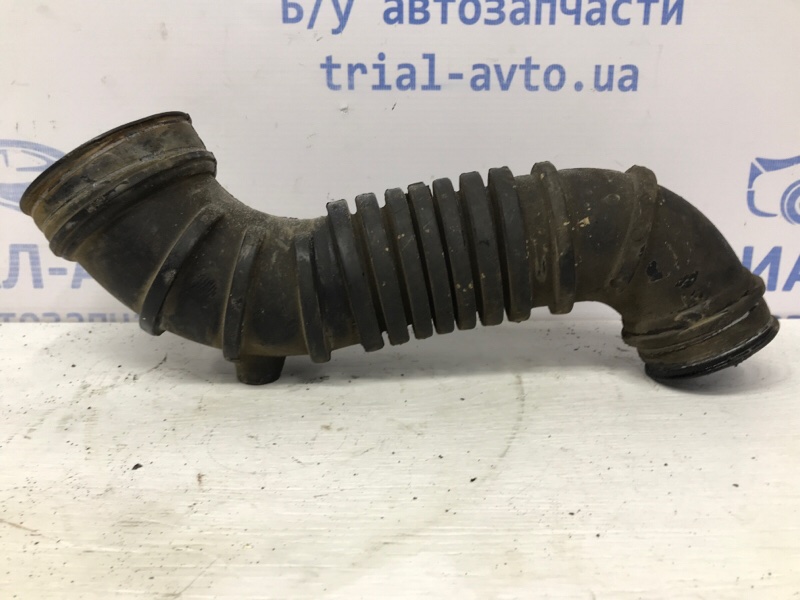 Патрубок воздушного фильтра Pajero Sport 1996-2008 K9 2.5 Diesel 4D56 МКПП