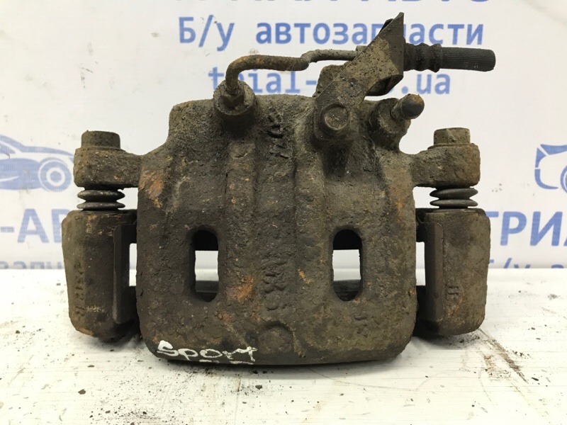 Запчасть суппорт передний правый Mitsubishi Pajero Sport 1996-2008 K9 2.5 Diesel 4D56 MB858405 Б/У Суппорт передний правый Mitsubishi Pajero Sport 1996-2008 K9 2.5 Diesel 4D56 MB858405 Б/У