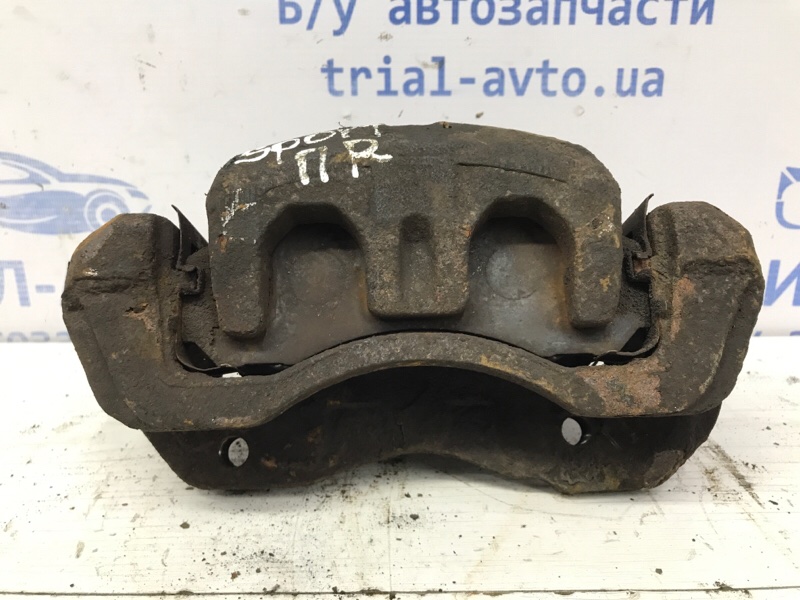 Суппорт передний правый Pajero Sport 1996-2008 K9 2.5 Diesel 4D56 Суппорт передний правый Pajero Sport 1996-2008 K9 2.5 Diesel 4D56