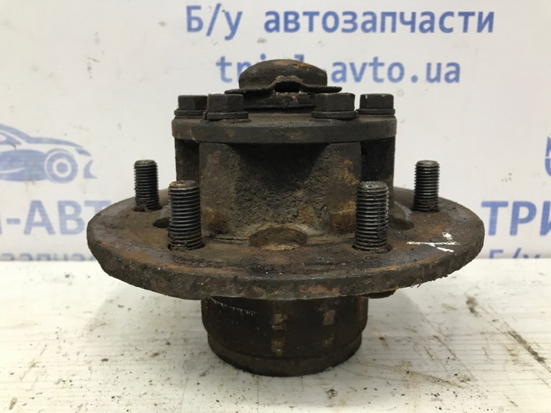 Ступица передняя Pajero Sport 1996-2008 K9 2.5 Diesel 4D56 МКПП