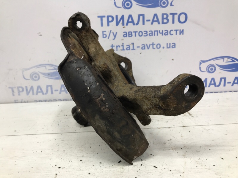 Кулак поворотный левый без ступицы Pajero Sport 1996-2008 K9 2.5 Diesel 4D56 МКПП