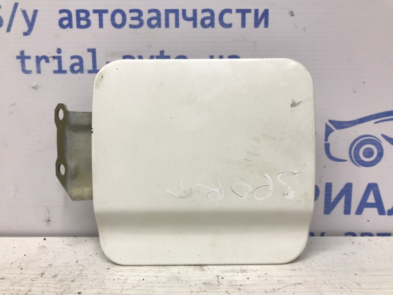 Лючок бака Mitsubishi Pajero Sport 1996-2008 K9 2.5 Diesel 4D56 МКПП MR241921 Б/У