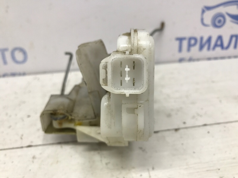 Замок двери передний правый Pajero Sport 1996-2008 K9 2.5 Diesel 4D56 МКПП