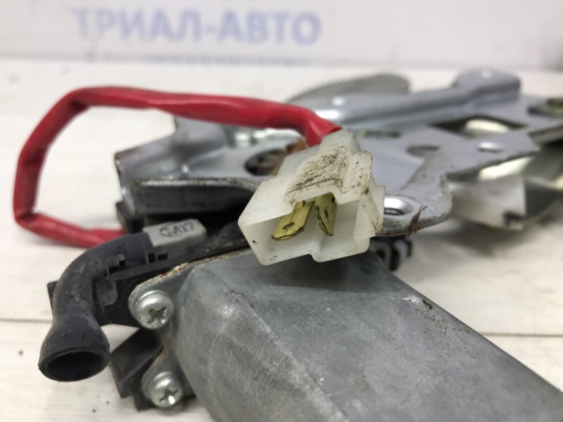 Стеклоподъемник передний правый Mitsubishi Pajero Sport K9 2.5 Diesel 4D56 МКПП