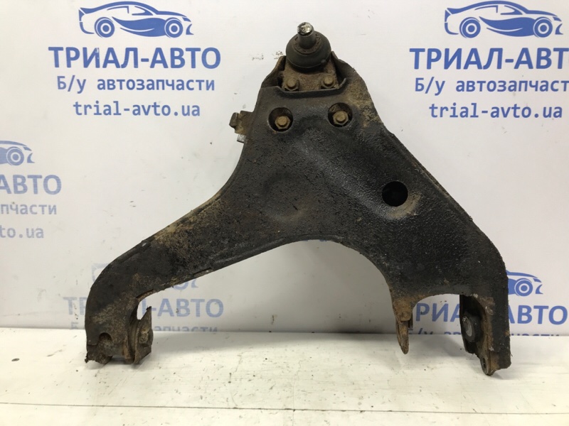 Рычаг передний нижний правый Mitsubishi Pajero Sport 1996-2008 K9 2.5 Diesel 4D56 МКПП MN150412 Б/У