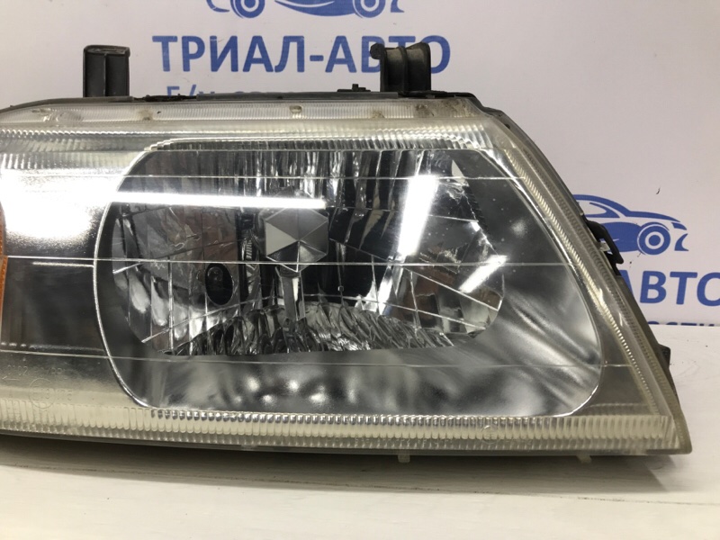 Фара правая галоген Mitsubishi Pajero Sport K9 2.5 Diesel 4D56 МКПП