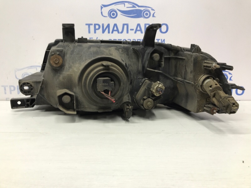 Фара правая галоген Pajero Sport 1996-2008 K9 2.5 Diesel 4D56 МКПП