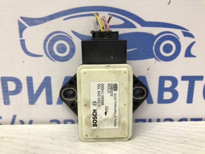 Датчик ускорения KIA Ceed 2006-2012 ED 1.6 diesel D4FB 95690-1h000 Б/У