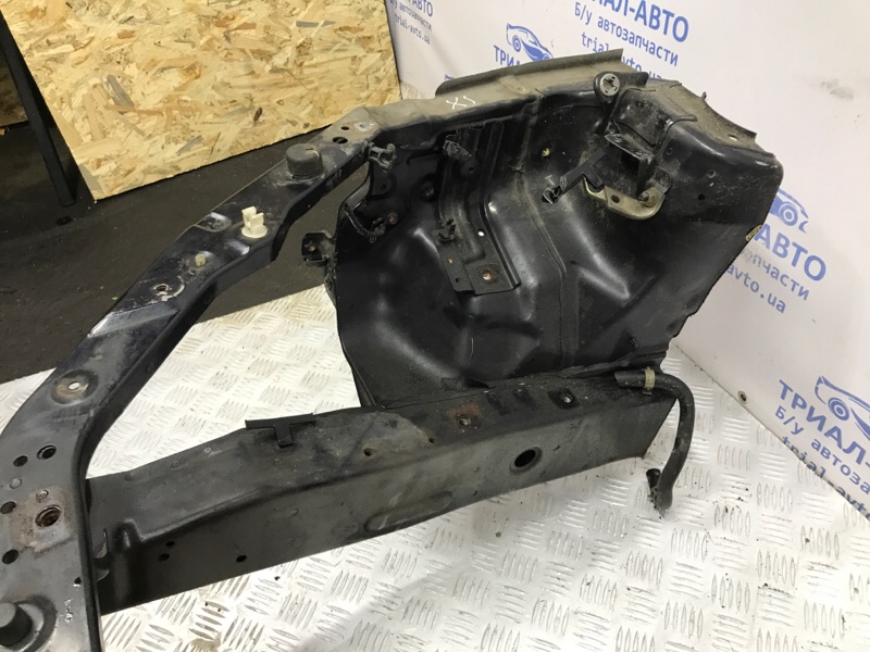 Панель передняя Lancer 2003-2009 9 1.6 бензин 4G18