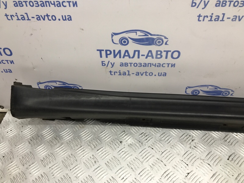 Накладка порога внешняя левая Juke 2010-2019 F15 1.6 turbo MR16DDT