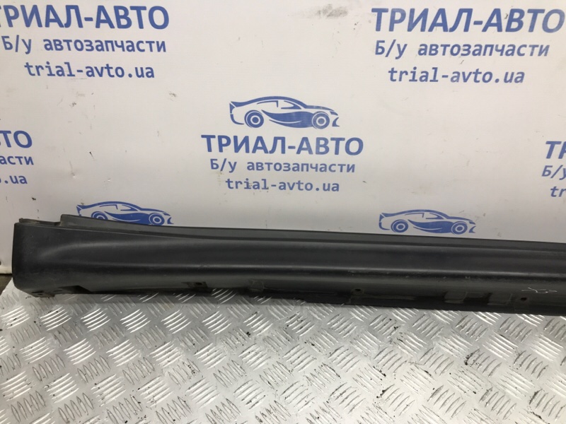 Накладка порога внешняя правая Juke 2010-2019 F15 1.6 turbo MR16DDT