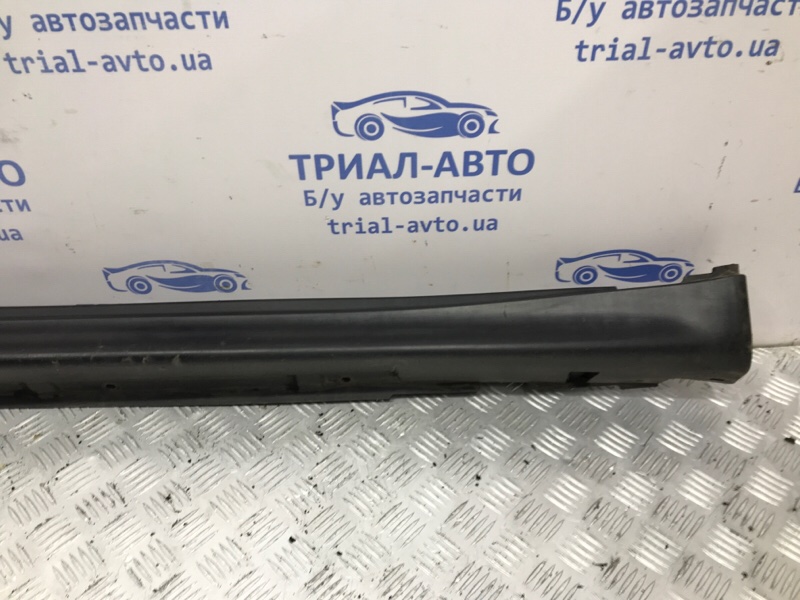 Накладка порога внешняя правая Juke 2010-2019 F15 1.6 turbo MR16DDT