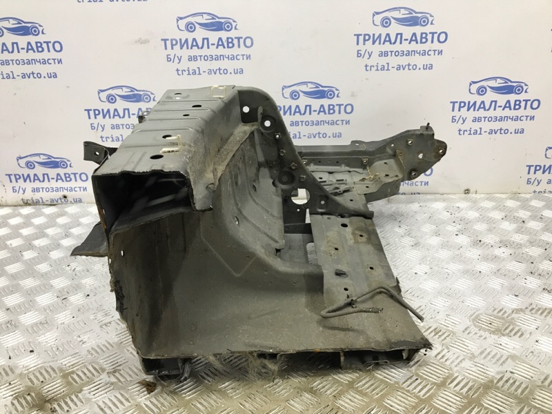 Четверть автомобиля передняя правая X-Trail 2014-2021 T32 1.6 diesel R9M