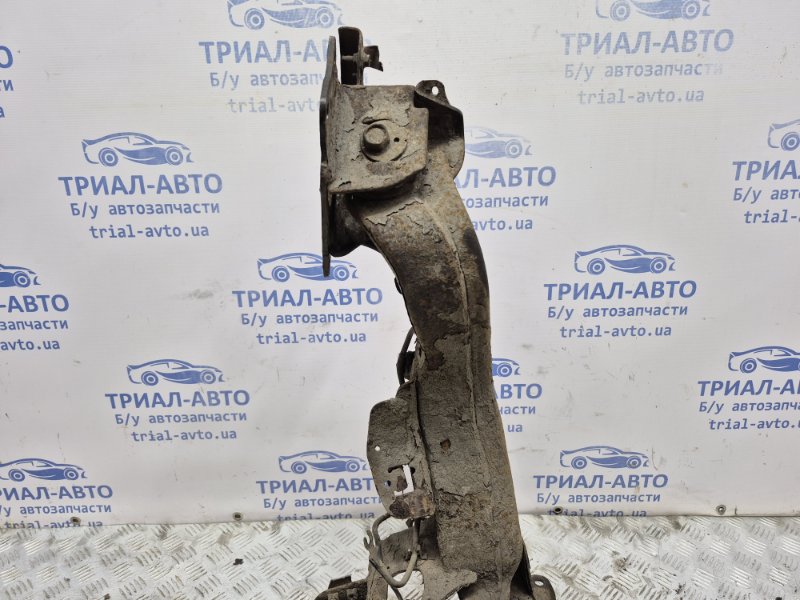 Рычаг задней подвески продольный правый Nissan X-Trail T32 1.6 diesel R9M