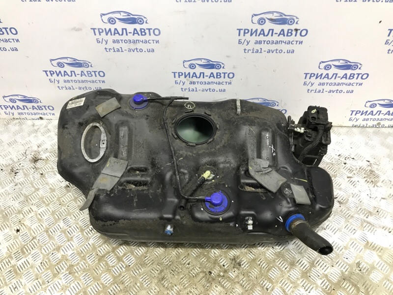 Бак топливный пластик Chevrolet Cruze 2009-2016 J300 1.8 F18D4 13269489 Б/У