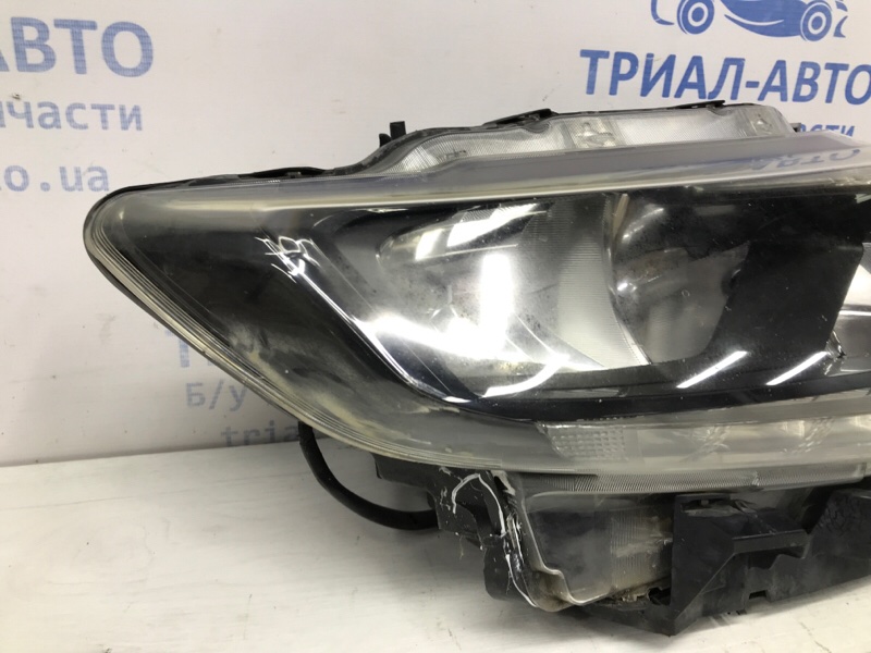 Фара правая галоген X-Trail 2014-2021 T32 1.6 diesel R9M