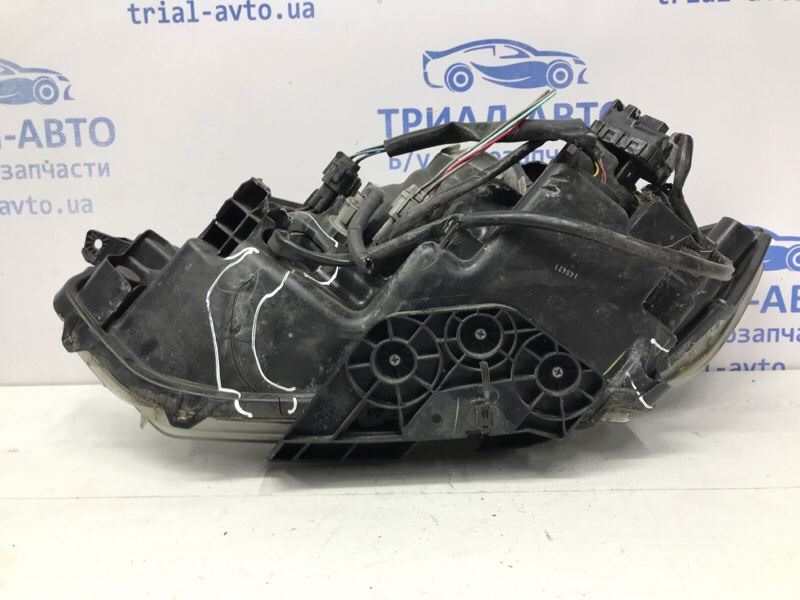 Фара правая галоген X-Trail 2014-2021 T32 1.6 diesel R9M