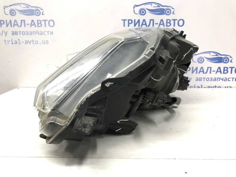 Фара правая галоген X-Trail 2014-2021 T32 1.6 diesel R9M