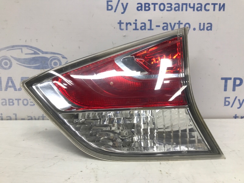 Фонарь задний внутренний правый Nissan X-Trail 2014-2021 T32 1.6 diesel R9M 265504CA1B Б/У
