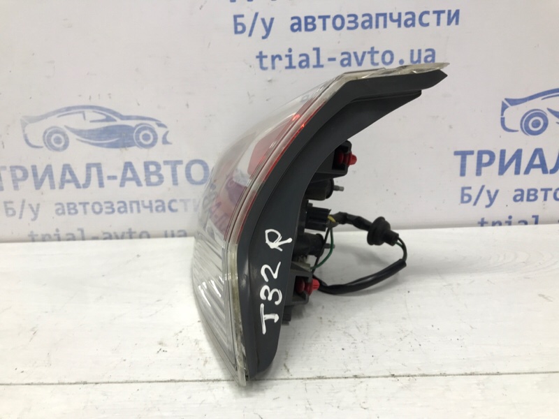 Фонарь задний внутренний правый X-Trail 2014-2021 T32 1.6 diesel R9M