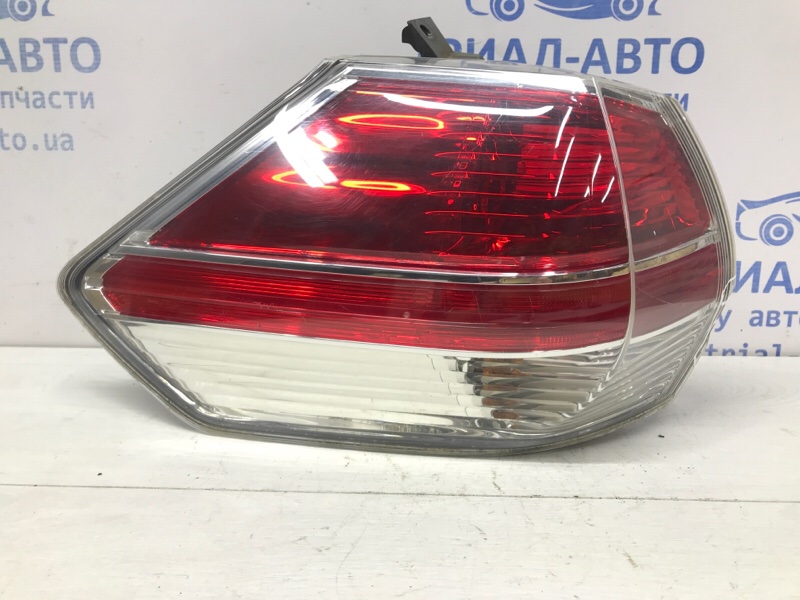 Фонарь задний внешний левый Nissan X-Trail 2014-2021 T32 1.6 diesel R9M 265554CA0B Б/У