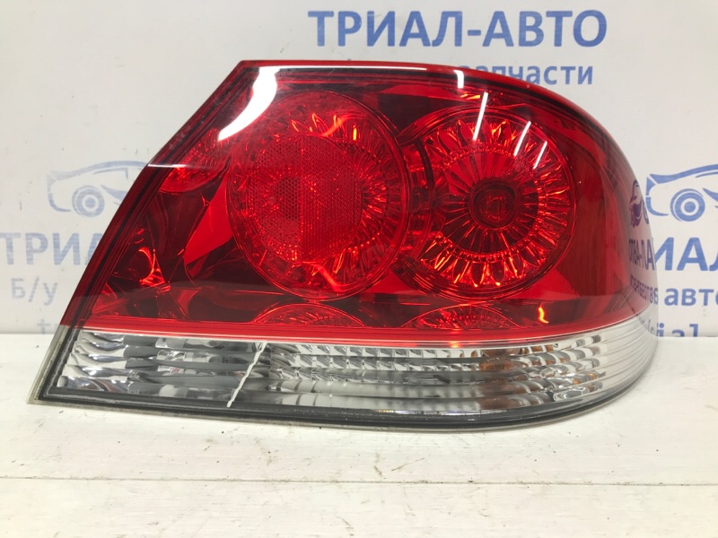 Фонарь задний внешний правый Mitsubishi Lancer 2003-2009 9 1.6 бензин 4G18 MN161196 Б/У