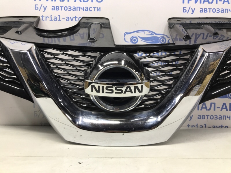 Решетка радиатора X-Trail 2014-2021 T32 1.6 diesel R9M
