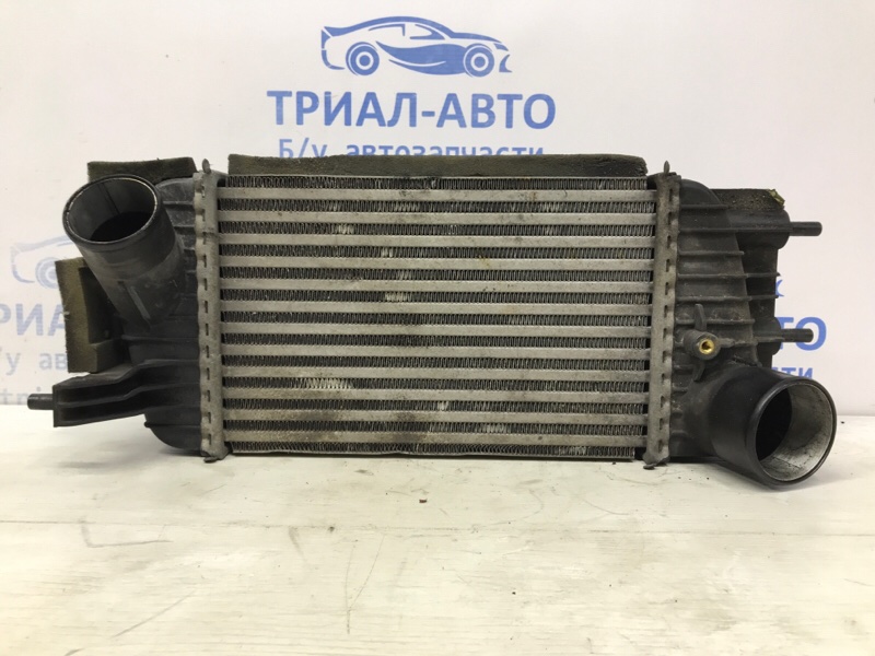 Радиатор интеркуллера Nissan Juke 2010-2019 F15 1.6 turbo MR16DDT 144611KC0A Б/У