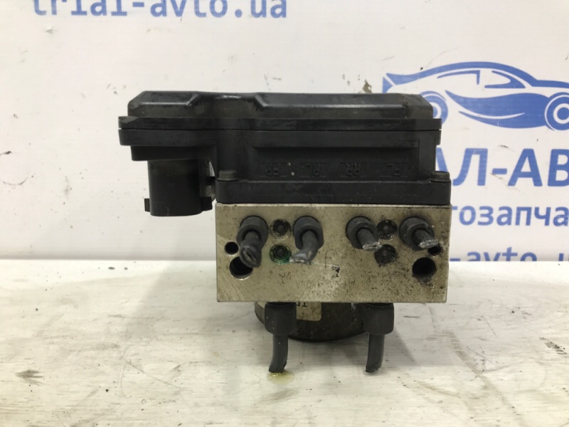 Блок abs Nissan Juke 2010-2019 F15 1.6 turbo MR16DDT 476601KD0A Б/У