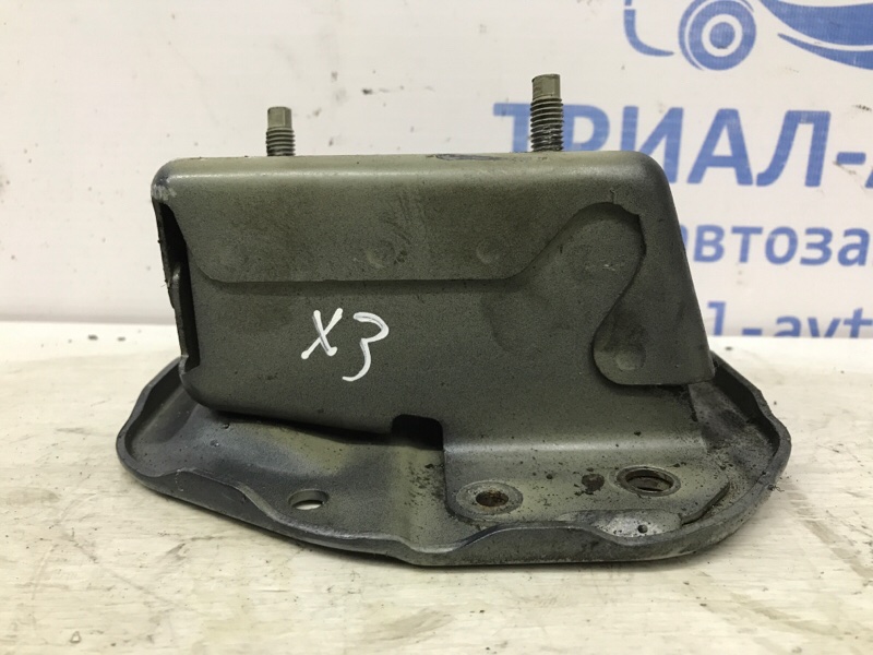 Кронштейн усилителя заднего бампера правый Juke 2010-2019 F15 1.6 turbo MR16DDT