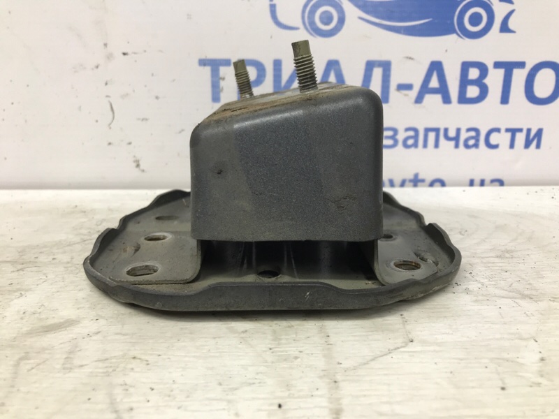 Кронштейн усилителя заднего бампера левый Nissan Juke 2010-2019 F15 1.6 turbo MR16DDT 852111KE0A Б/У
