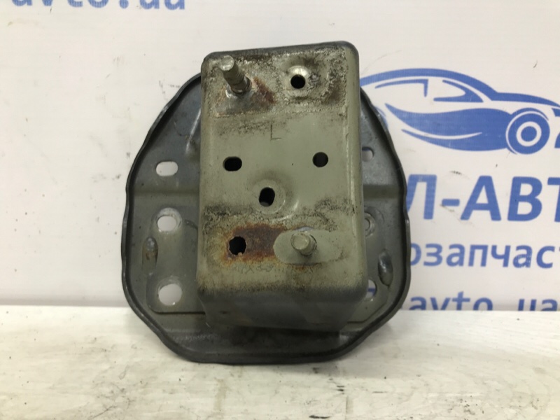 Кронштейн усилителя заднего бампера левый Juke 2010-2019 F15 1.6 turbo MR16DDT