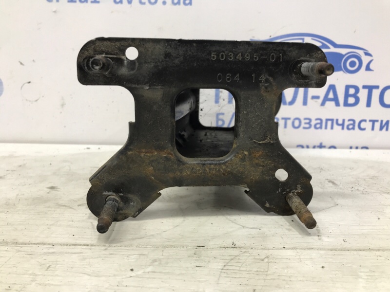 Кронштейн усилителя заднего бампера правый X-Trail 2014-2021 T32 1.6 diesel R9M