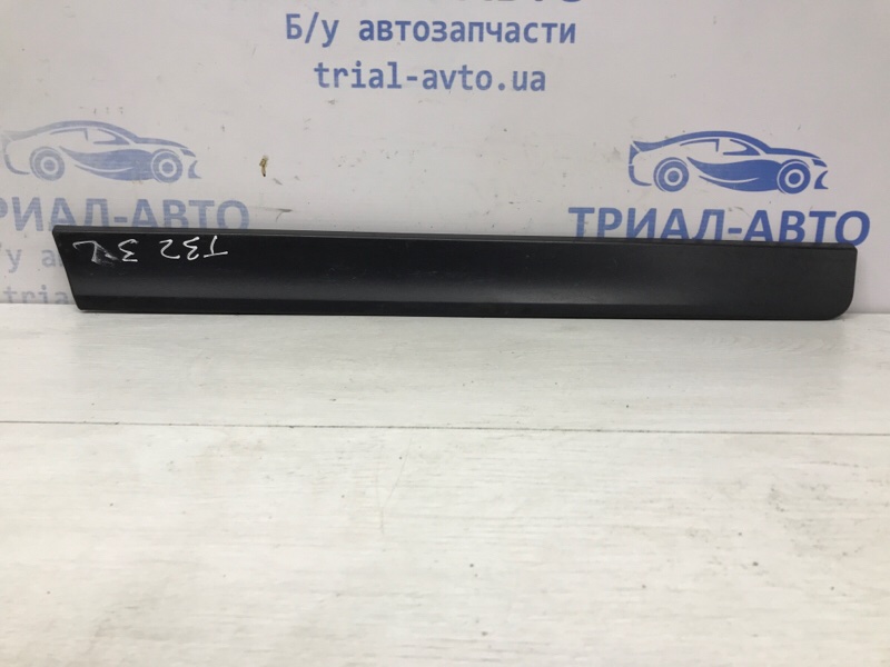 Накладка двери задняя левая Nissan X-Trail 2014-2021 T32 1.6 diesel R9M 828774CE0A Б/У