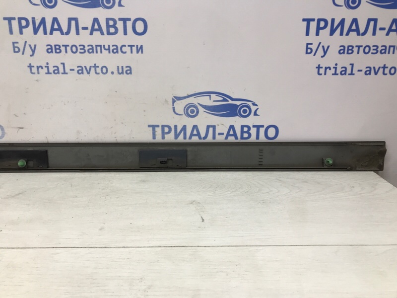 Накладка двери передняя левая Lancer 2003-2009 9 1.6 бензин 4G18