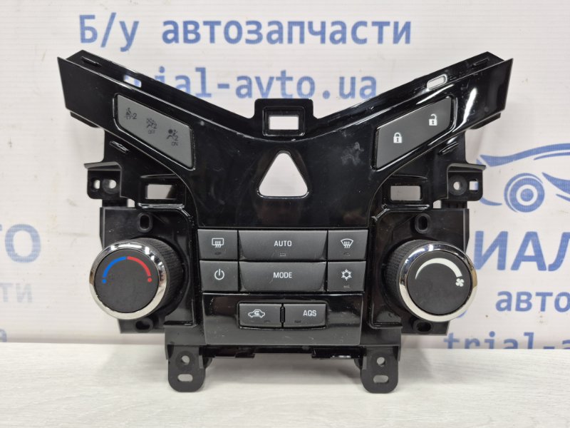 Блок управления климат-контролем Chevrolet Cruze 2009-2016 J300 1.8 F18D4 95146202 Б/У