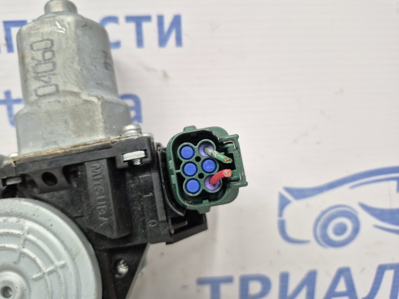 Стеклоподъемник задний правый Nissan Juke F15 1.6 turbo MR16DDT