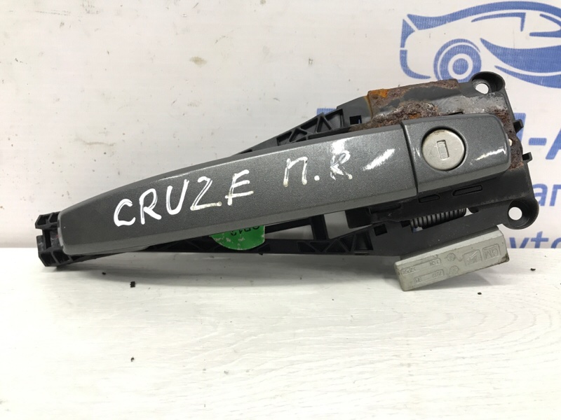 Ручка двери внешняя передняя правая Chevrolet Cruze 2009-2016 J300 1.8 F18D4 13576844 Б/У