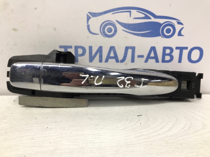 Ручка двери внешняя передняя левая Nissan X-Trail 2014-2021 T32 1.6 diesel R9M 806113TS0A Б/У