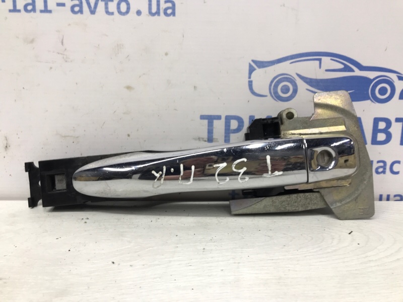Ручка двери внешняя передняя правая Nissan X-Trail 2014-2021 T32 1.6 diesel R9M 806104CB0A Б/У
