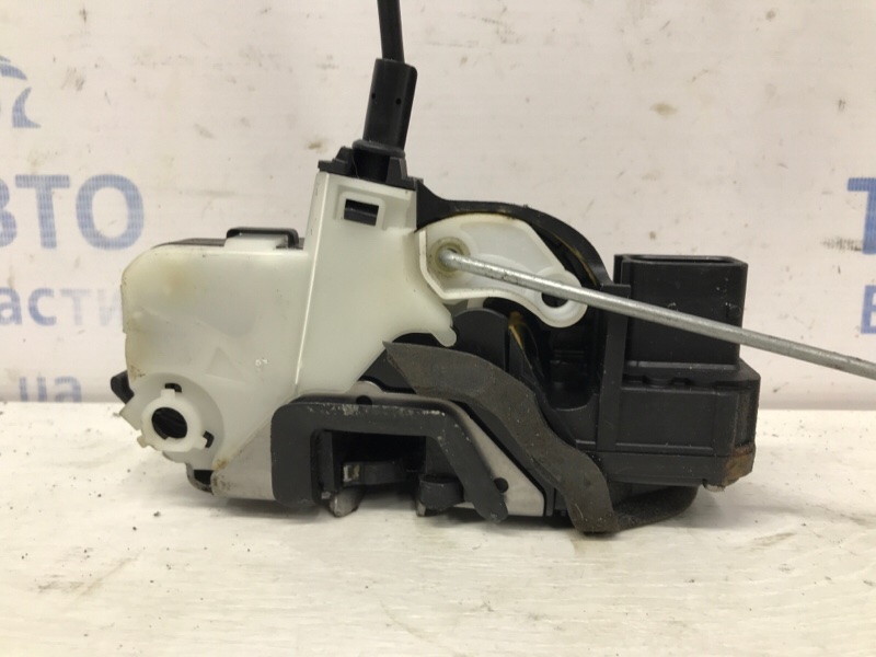 Замок двери передний правый Chevrolet Cruze J300 1.8 F18D4