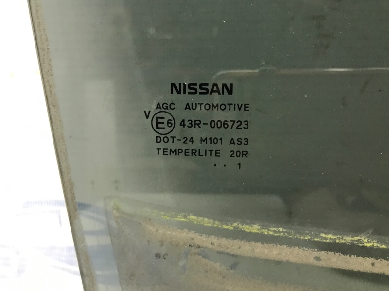 Стекло двери заднее правое Nissan Juke F15 1.6 turbo MR16DDT