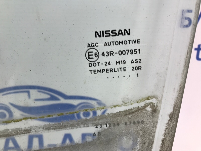 Стекло двери переднее левое Nissan Juke F15 1.6 turbo MR16DDT