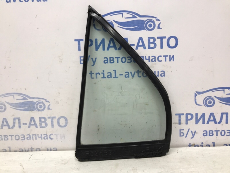 Стекло двери задней правой (форточка) Mitsubishi Lancer 9 1.6 бензин 4G18