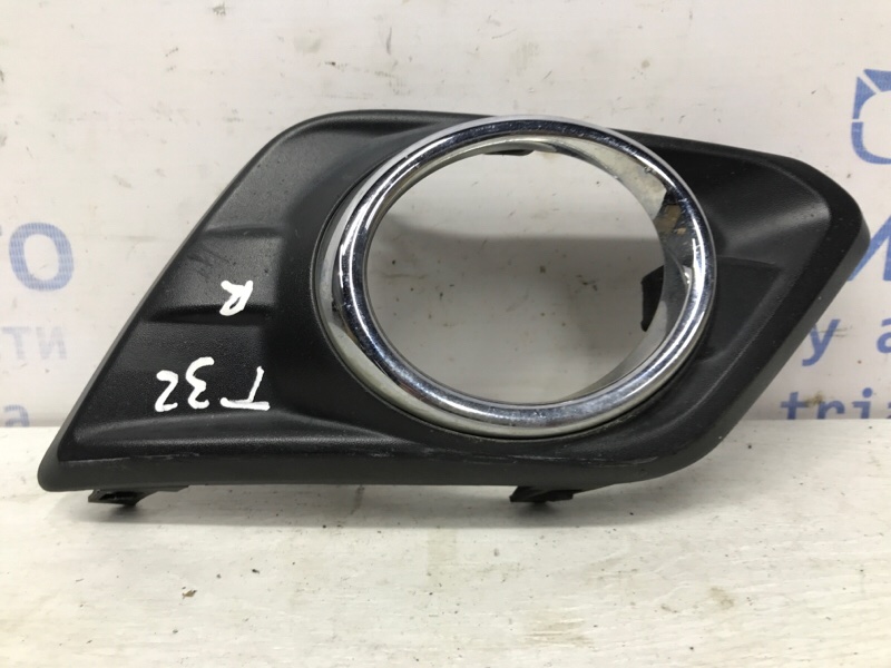 Решетка противотуманки правая Nissan X-Trail 2014-2021 T32 1.6 diesel R9M 622564BA0B Б/У