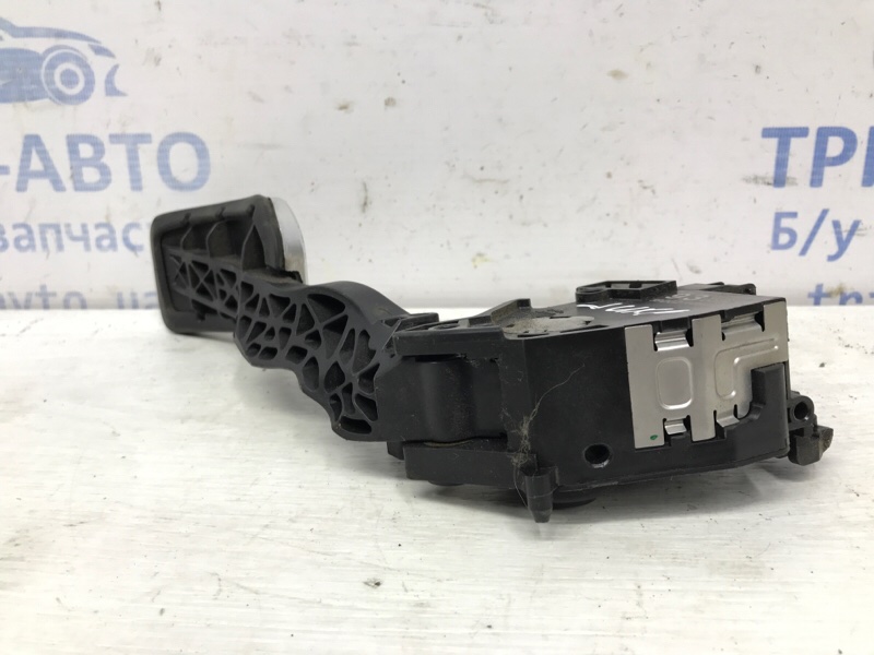 Педаль газа Nissan Juke F15 1.6 turbo MR16DDT